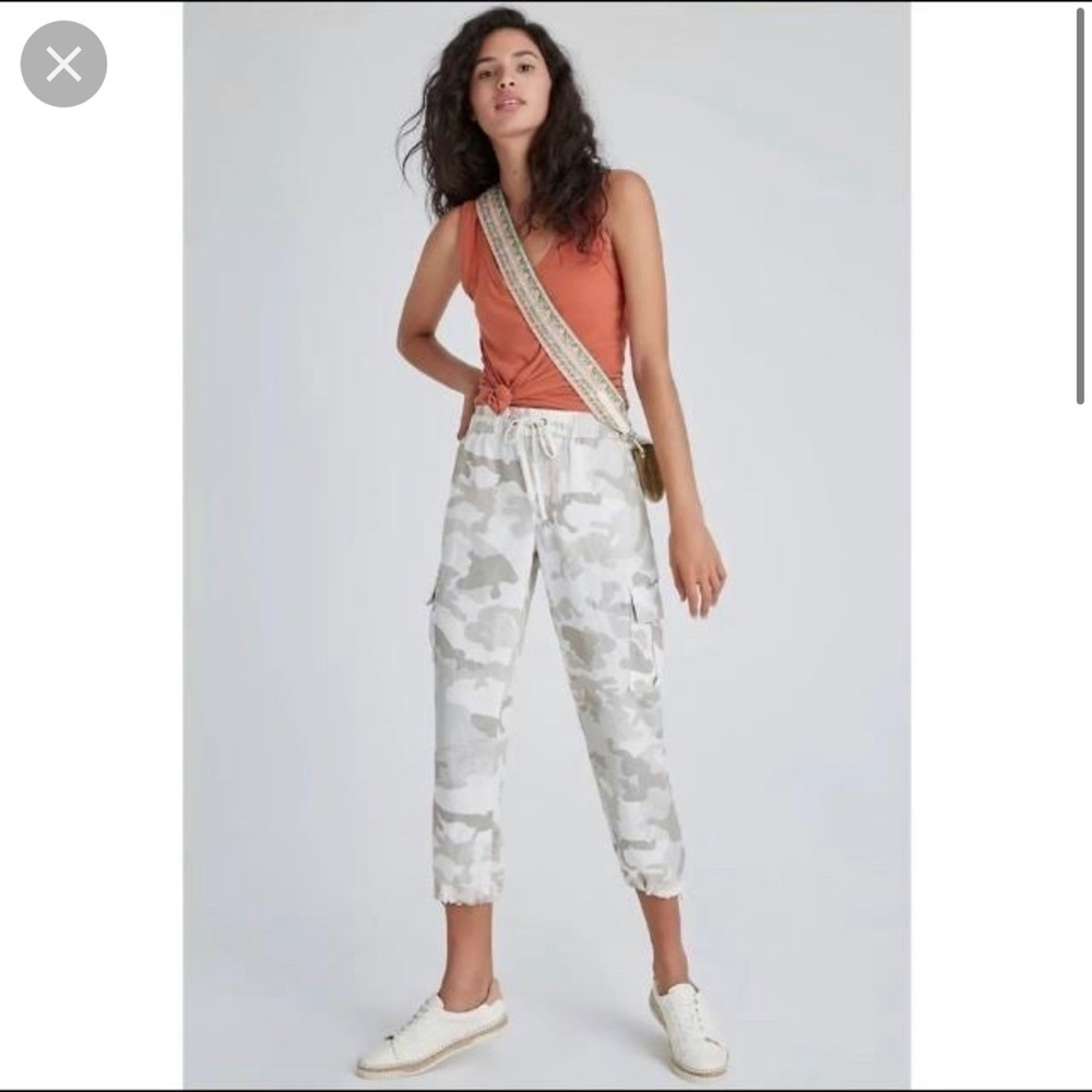 Sanctuary Anthropologie light camo carefree cargo jogger pants